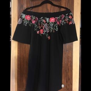 UMGEE size S off the shoulder embroidered dress